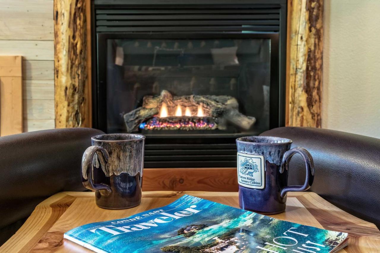 Carson Ridge Luxury Cabins Extérieur photo